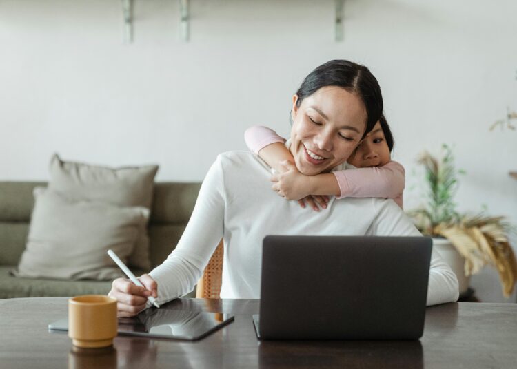 Understanding Familial Distance: Navigating a Complex Mother-Daughter Relationship
